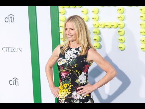 Elisabeth Shue is sending advice to her younger self.  The 57-year-old "Cobra Kai" star regrets bein