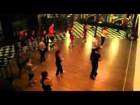 Aula de Ritmos - dancing