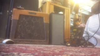 Video thumbnail for Guild 66-J Amp - Short Tremolo Demo by djdurkadurka