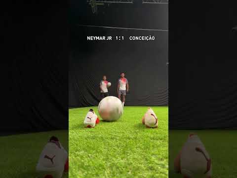 O NEYMAR TENTOU DE CALCANHAR E PERDEU O DESAFIO! 😅❌ #shorts