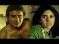 Vinod Khanna gets angry at Meenakshi Seshadri unnecessarily after hearing her emotional words.