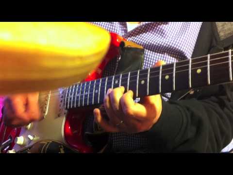 Bare knuckles "IRISH TOUR" - (slight crunch - fast shuffle tempo)