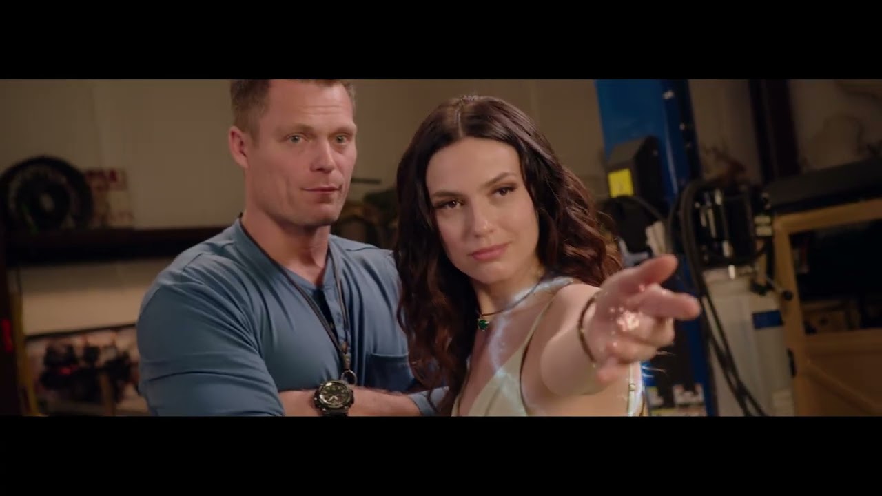 Miniature de la vidéo MNDP Trailer Family du film MOTHER NATURE AND THE DOOMSDAY PREPPER