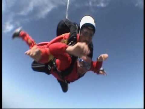 1º salto de paraquedas.
