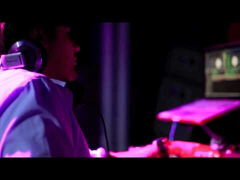 RANGE ROVER EVOQUE - HELLO BRUSSELS! by Kitsch Club