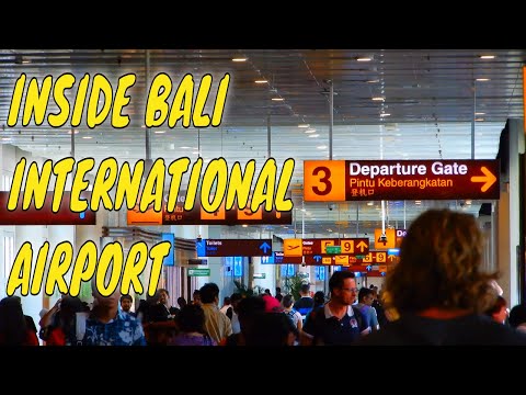 DENTRO DO AEROPORTO INTERNACIONAL DE BALI I GUSTI NGURAH RAI