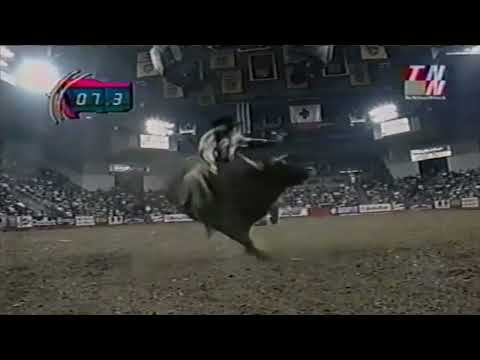 Justin McBride vs Moody Blues - 01 PBR Colorado (91 pts)