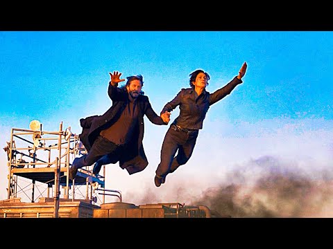 The Matrix Resurrections / Final Fight Helicopter Jump Scene (Trinity's Flying) | Movie CLIP 4K