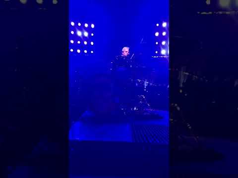 Queen + Adam Lambert - Under Pressure - Amsterdam 1 July 2022 - Ziggo Dome