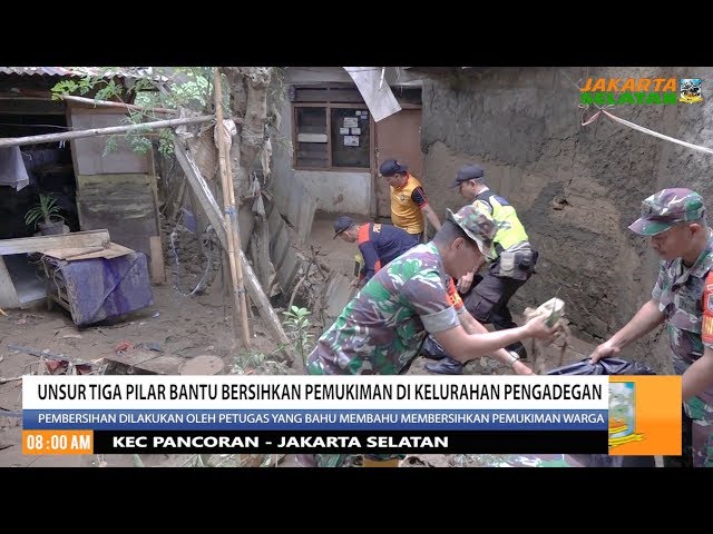 Unsur Tiga Pilar Bantu Bersihkan Pemukiman di Kelurahan Pengadegan
