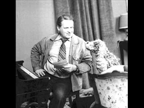 Pies Pankracy w piosence "Cztery Łapy" [pewex.pl]