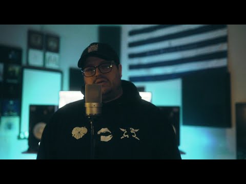 Chase Moore - The Sky Is Falling [IN STUDIO PERFORMANCE]