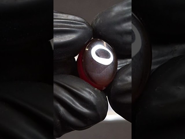 حجر عقيق طبيعي بشهاده