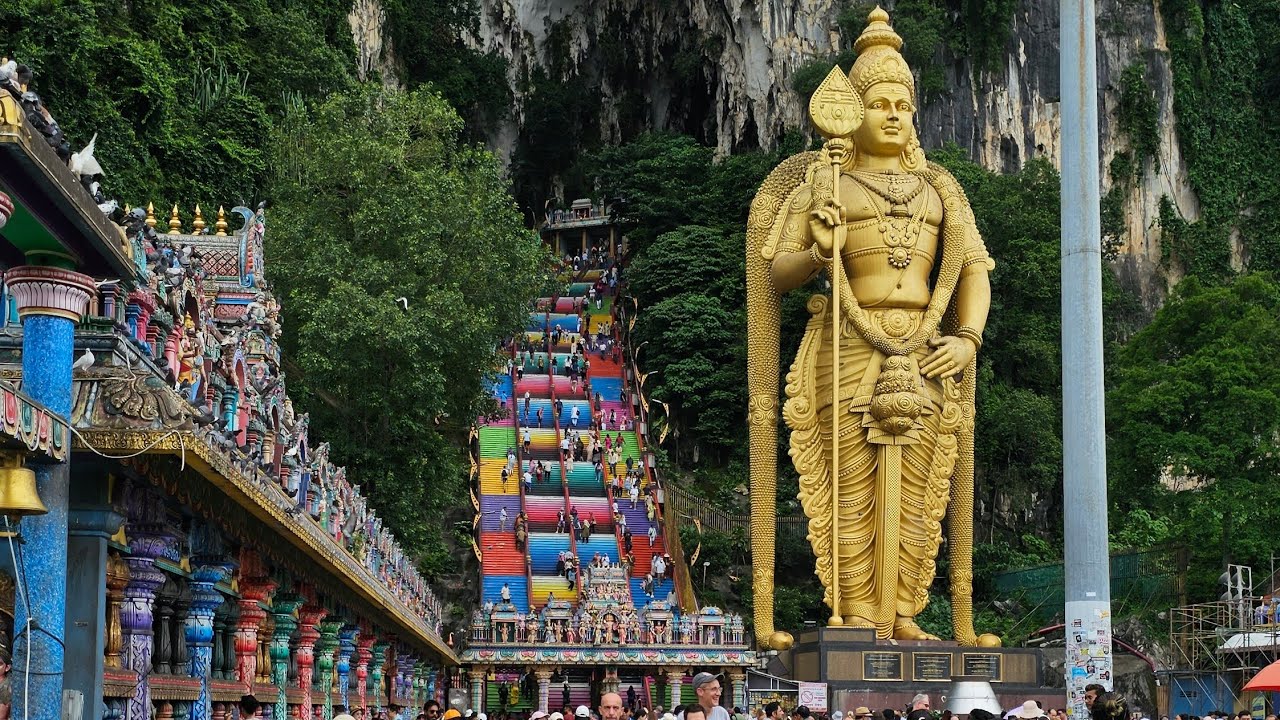 360 BATU CAVE 🇲🇾: The Rainbow Stairs of Malaysia: 272 Steps to the Top!