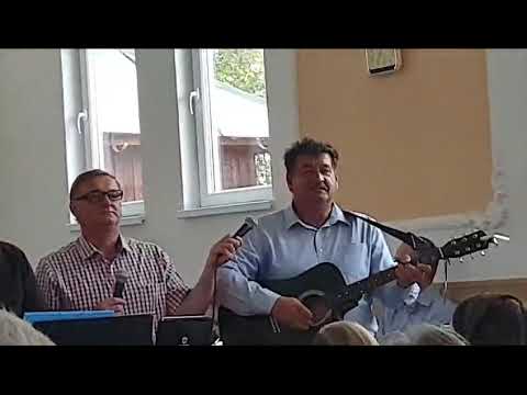 cu găleata la fântână frații Silaghi