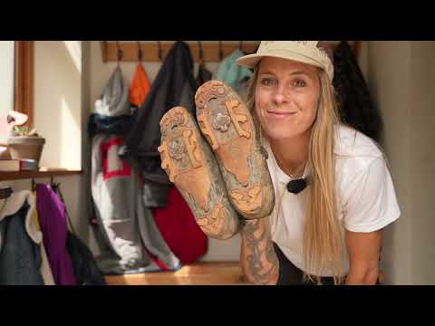 Do You Really Need Clipless Pedals for Gravel Riding? | Flats vs Clipless Explained