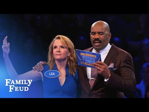 Lea Thompson plays Fast Money! | Celebrity Family Feud