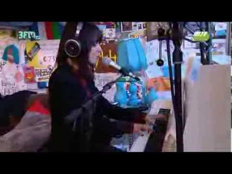 Laura Jansen - Wicked World bij Serious Request 2013