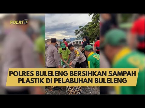 POLRES BULELENG BERSIHKAN SAMPAH PLASTIK DI PELABUHAN BULELENG