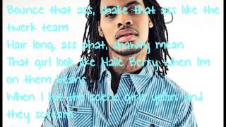 WAKA FLOCKA - ROUND OF APPLAUSE (BUSS IT) LYRICS