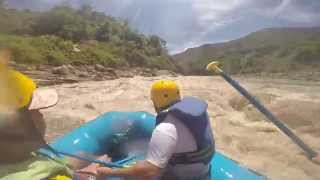 preview picture of video 'Tus vacaciones en Colombia, Rafting en Paicol I Naventura'