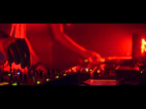 Warm Up presents - Microtrauma (Live) | Hubert Kirchner @ Crucifix Lane 22.08.14 (Aftermovie)