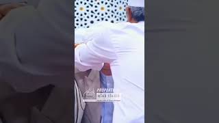 Download lagu senyuman Abah guru terlihat di raut wajah guru Muaz mp3