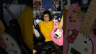 Video thumbnail for Aliexpress vs. Squier Hello Kitty Guitar Comparison by eyedin2