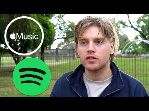 Apple Music vs Spotify