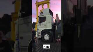 Download lagu MOBIL TRUK HINO BERMUATAN BESI NAIK KAPAL #mobiltruk #hino #shorts mp3