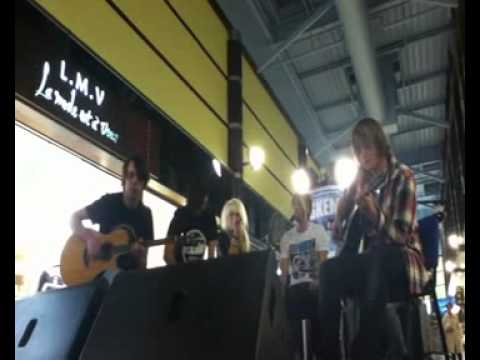 Eskemo ft. Kinnie Lane, Oublie Moi (extrait). Anglet (Showcase) - 04.11.2011