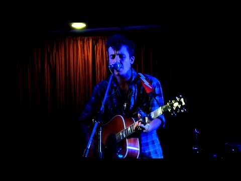 Lucas Silveira of The Cliks covers - I'm Your Man - Leonard Cohen