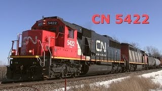 preview picture of video 'CN 5422 West, An Ex-Oakway EMD SD60 by Charter Grove, Illinois on 12-28-2013'