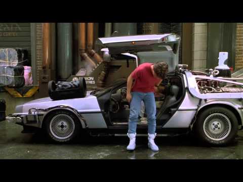 Escena Volver Al Futuro II (Ropa Futurísta) (Audio Latino) (Full HD) (1989)