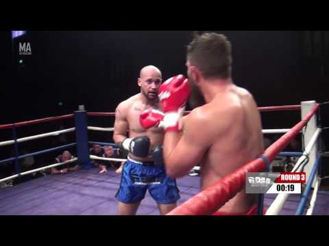 Roar Combat League, Round 3 - Chris Laniyan vs Colin Lewis