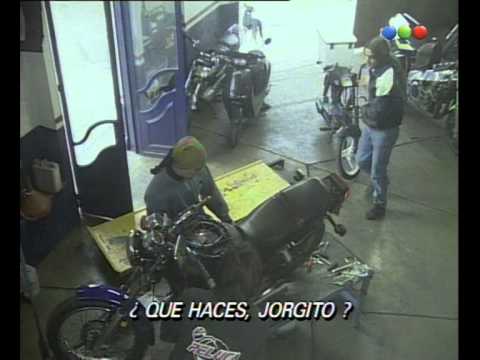 El Peor Dia De Tu Vida, Roberto - Parte 1