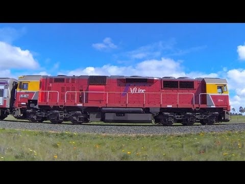 Pacing a V/Line N class on the Swan Hill Line