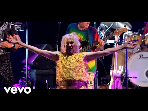 Le loup, le renard, la jument de Michao, etc. ( Kenavo Tour Live officiel - 50 Ans De S...