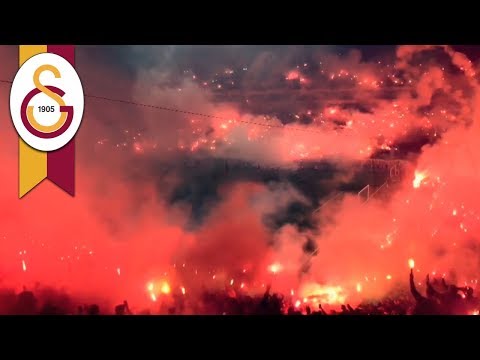 Torcida do Galatasaray fez uma festa INFERNAL no treino pré-clássico vs. Besiktas 01.12.18