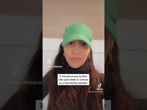 5 Subtle Things Narcissists Do Early on to Gain Control of You