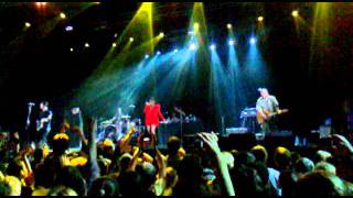 Morcheeba -Be Yourself   (with &quot;Just Dance&quot; snippet by Lady Gaga)19/10/2011