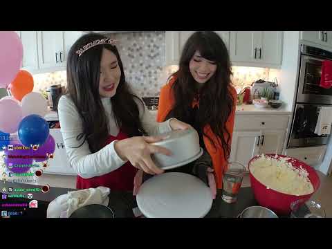 Hachu & Emiru's Cake Ends In Disaster