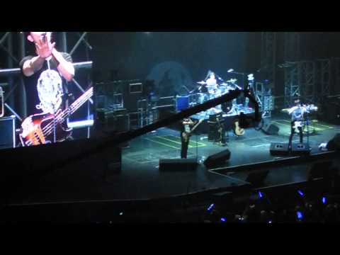 [Fancam] 130615 BluemoonInManila CNBLUE - Wake Up