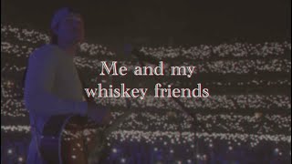 Musik-Video-Miniaturansicht zu Whiskey Friends Songtext von Morgan Wallen