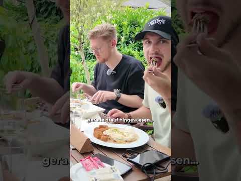 Bitte WIE hält Sep eine Gabel?!