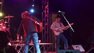 Daryle Singletary - &quot;Is it cold in here&quot;