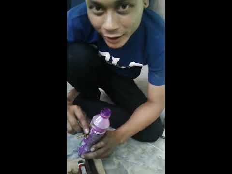 สมาชิกทั้งหมดถูกปกคลุมด้วยสิวสีแดงเล็ก ๆ การเตรียมการสำหรับ potencies 100