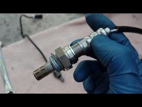 1998 - 2011 ford crown victoria --- oxygen sensor replacement