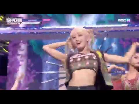 B(bliss)-M(music) Momo TWICE can't sing live (More & More)