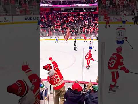 La Tradición Más BIZARRA del Hockey 🏒🐙 (Pulpo Volador) #hockey